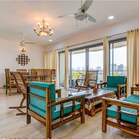 Isec Apartment Мумбай Екстериор снимка
