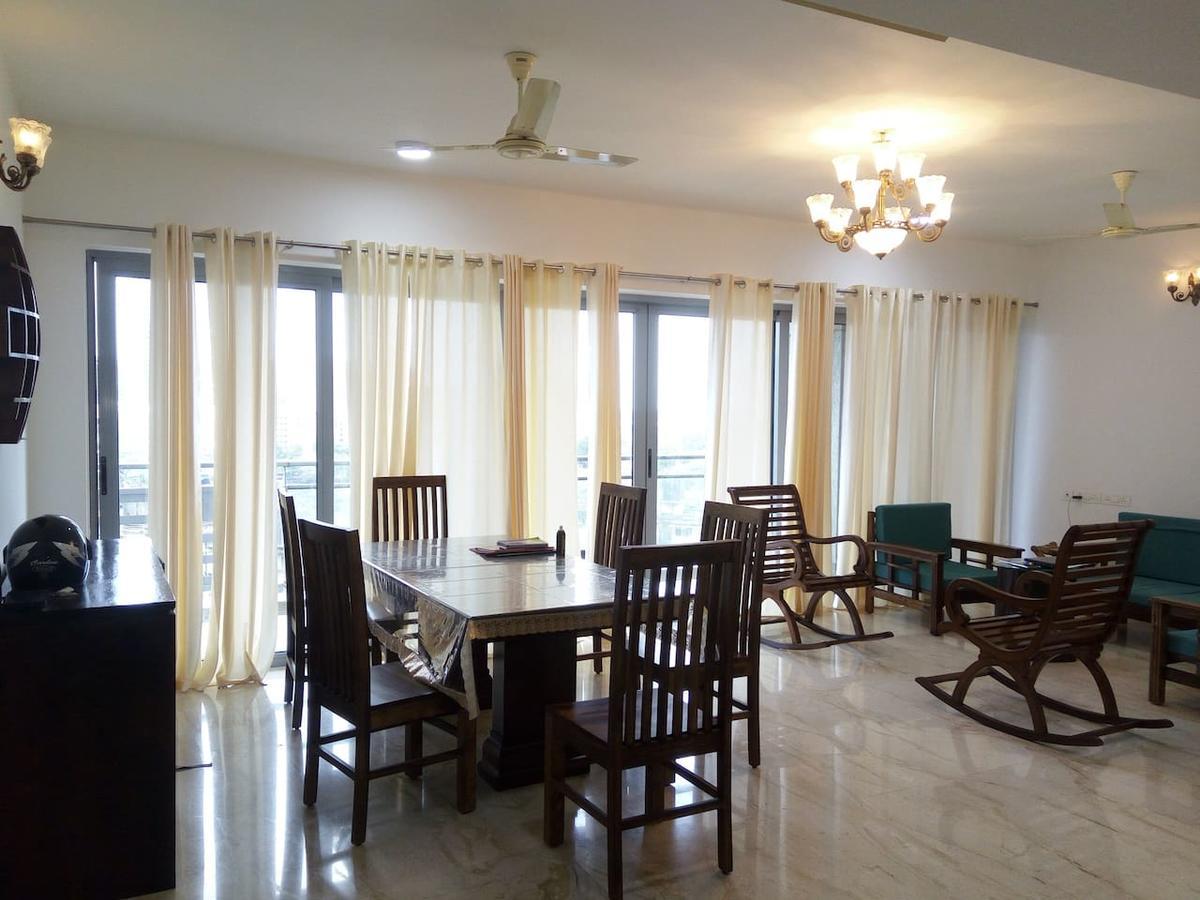 Isec Apartment Мумбай Екстериор снимка
