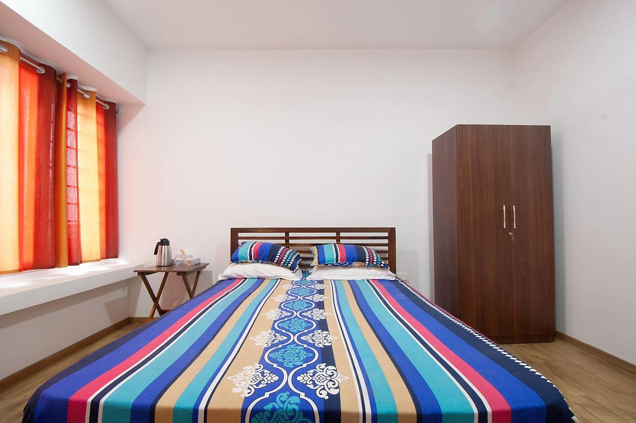 Isec Apartment Мумбай Екстериор снимка