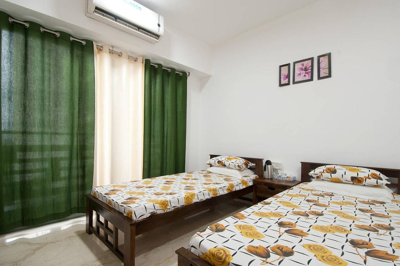 Isec Apartment Мумбай Екстериор снимка