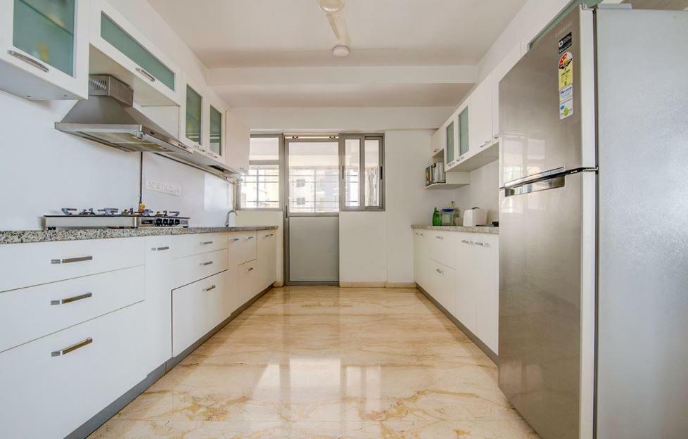 Isec Apartment Мумбай Екстериор снимка