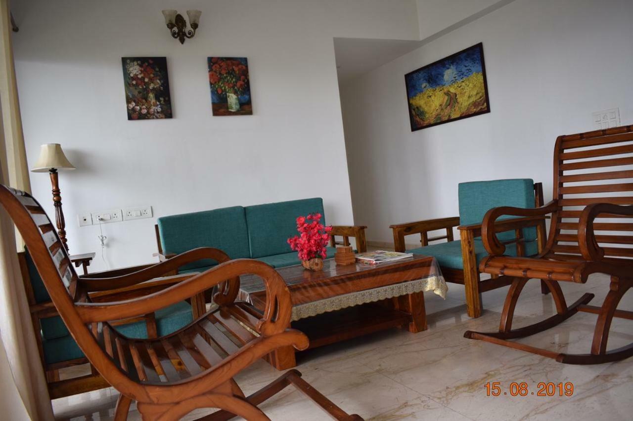 Isec Apartment Мумбай Екстериор снимка